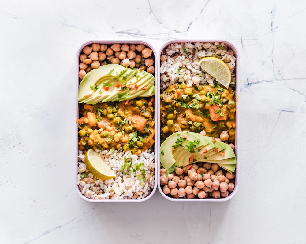 Insalata di quinoa con verdure fresche